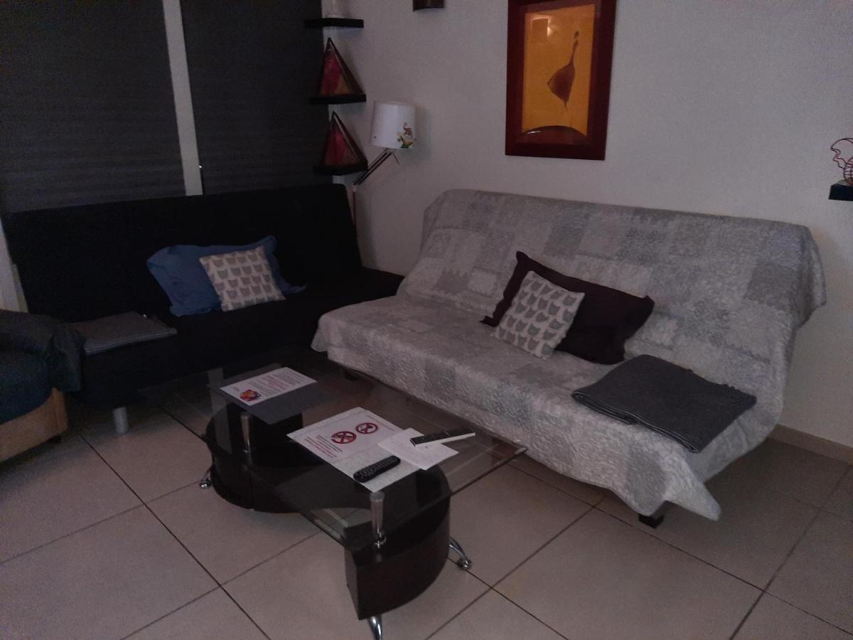 Grand appartement fonctionnel et calme sur lyon8 a 2 pas du metro Extérieur photo